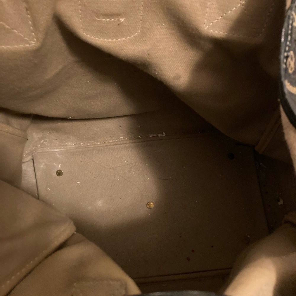 Dooney & Bourke Heart Print Tote Bag - Picture 5 of 10